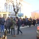 Миран протест житеља Косовске Митровице због одлуке Приштине о забрани референдума