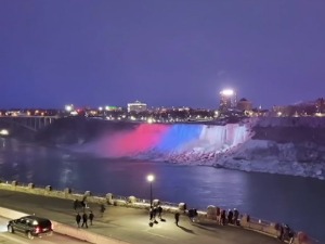 Слободан Марин, Панчевац који је осветлио Нијагарине водопаде у бојама српске тробојке