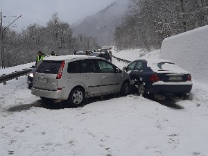 Судар пет возила код Пожеге
