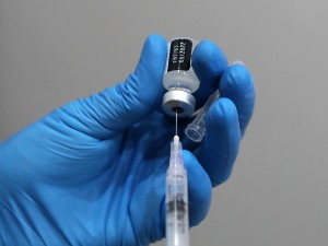 Директор Фајзера: Годишња вакцина би била пожељнија