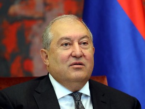 Председник Јерменије Армен Саркисјан поднео оставку