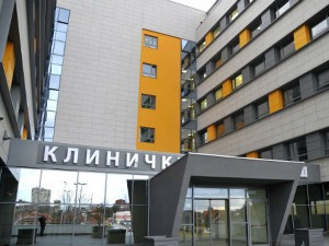 Преминуо пацијент из санитета који је изгорео на путу до болнице