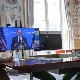 Макрон разговарао са Бајденом уочи пута у Москву