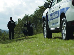 Ухапшен италијански држављанин осумњичен за кријумчарење људи, у бункеру превозио 13 Индијаца