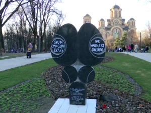 Поново оштећена биста Милице Ракић у Ташмајданском парку 