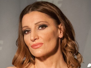 Медаљон - Мира Шкорић 