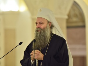 Патријарх Порфирије: Шаљемо помоћ браћи у Украјини