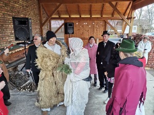 Карневал и Оплакивање коња у Тотовом селу