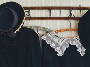 	Модовање: Бела мајица