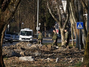 Пленковић обишао место пада летелице: Јасна претња, овако нешто више не можемо толерисати