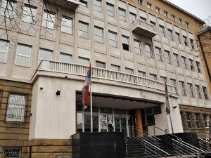 Ухапшене три особе због сумње на кријумчарење људи и недозвољени прелазак државне границе