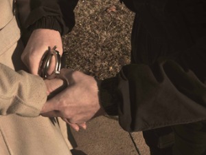 Ухапшен син који је претукао мајку, сутра на саслушању код тужиоца