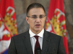 Министар Стефановић посетио породицу погинулог потпуковника Дејана Станојевића