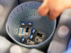 Немац примио готово 90 вакцина против коронавируса