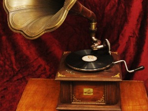 Елизабет Вотс пева лид