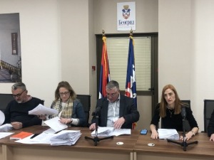 ГИК Београда о поништавању гласања на 4 места и контроли записника