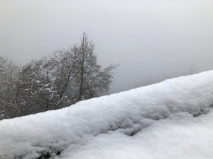 Снег у априлу, завејало на Златибору и Златару