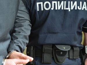 Ухапшен мушкарац који је у Земуну ударао жену и њеног пса
