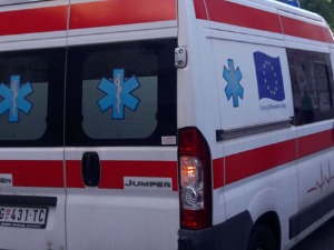 Девојка скочила са зграде у центру Лознице