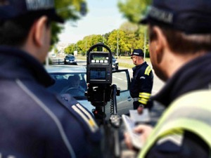 Полиција појачава контролу саобраћаја за време празника