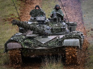 Трка са временом, словеначки тенковски спринт ка Украјини