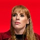 Посланица оптужена да је, као Шерон Стоун у "Ниским страстима", покушала да омета излагање премијера