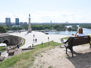 Време данас: Облачно, топло и ветровито