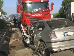 Београд, судар аутомобила и камиона