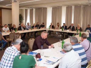 Најава повратка 40 расељених породица у Призрен и Пећ