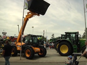 Дигитализација не заобилази ни пољопривреду - трактори имају аутопилота, а роботи анализирају земљиште