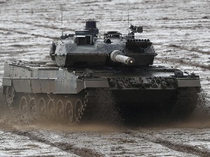 Чланице НАТО-а се договориле да не шаљу тенкове Украјини?