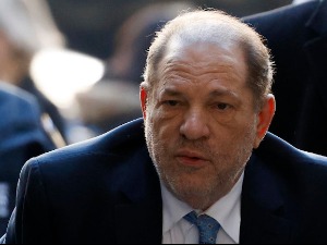 Харви Вајнстин ће бити оптужен за сексуалне нападе у Великој Британији 