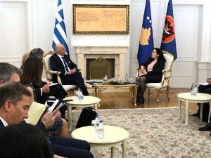 Грчки шеф дипломатије у Приштини