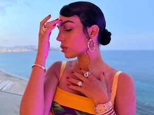 Кад Георгина крене на утакмицу – кич или гламур