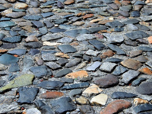  1001 Траг - Низ калдрму клепећу нануле - Аземина Грбић 