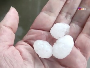 Олујно невреме код Ивањице, падао град величине ораха