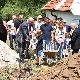 Положен камен темељац за кућу шесточлане породице Перић из села код Новог Брда