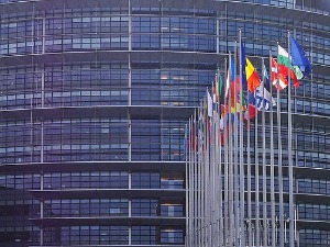 Европски парламент усвојио Резолуцију о Србији уз позив да се уведу санкције Русији
