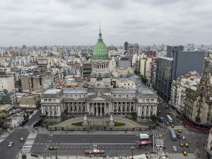 Аргентина, осуђено 19 бивших официра због злочина током војне диктатуре