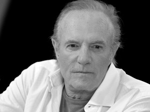 Преминуо глумац Џејмс Кан