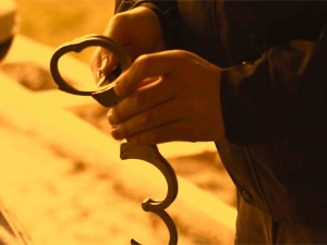 Младић ухапшен због више крађа у Београду, сумња се да је опљачкао киоск и украо накит из једне куће