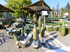 Приказ српског наоружања, присуствовали Вучић и Ел Сиси   
