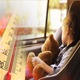Сазнајте колико брзо расте температура у колима – децу ни накратко не остављајте саму