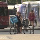 Надмудривање достављача и возача – плата зависи од брзине, а прописа нема