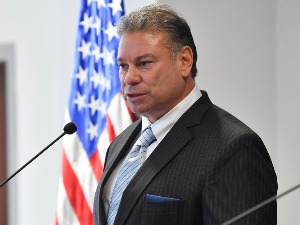 Габријел Ескобар: САД подржавају формирање ЗСО, али у складу са локалним законима