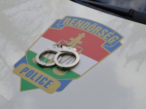 У Мађарској ухапшен српски држављанин, превозио илегалне мигранте