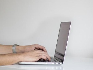 Како да проверите да ли послодавац уредно уплаћује доприносе и да ли то треба ви да радите