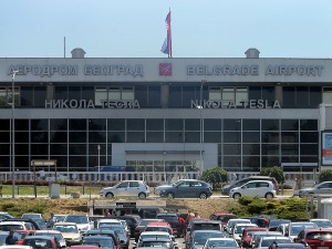 "Ер Србија": Отежано снабдевање авиона због штрајка Кетеринга