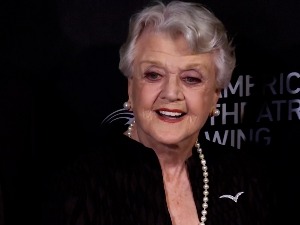 Преминула енглеска глумица Анџела Ленсбери