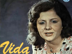  1001 Траг - Остала је песма моја - Вида Павловић 